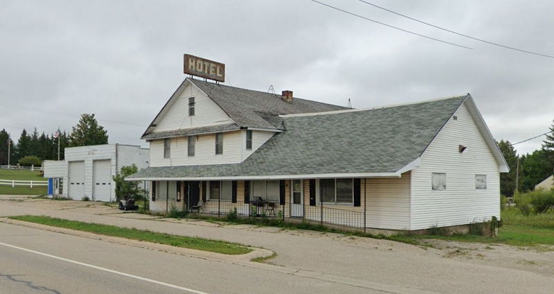 Carney Hotel - 2022 Street View (newer photo)